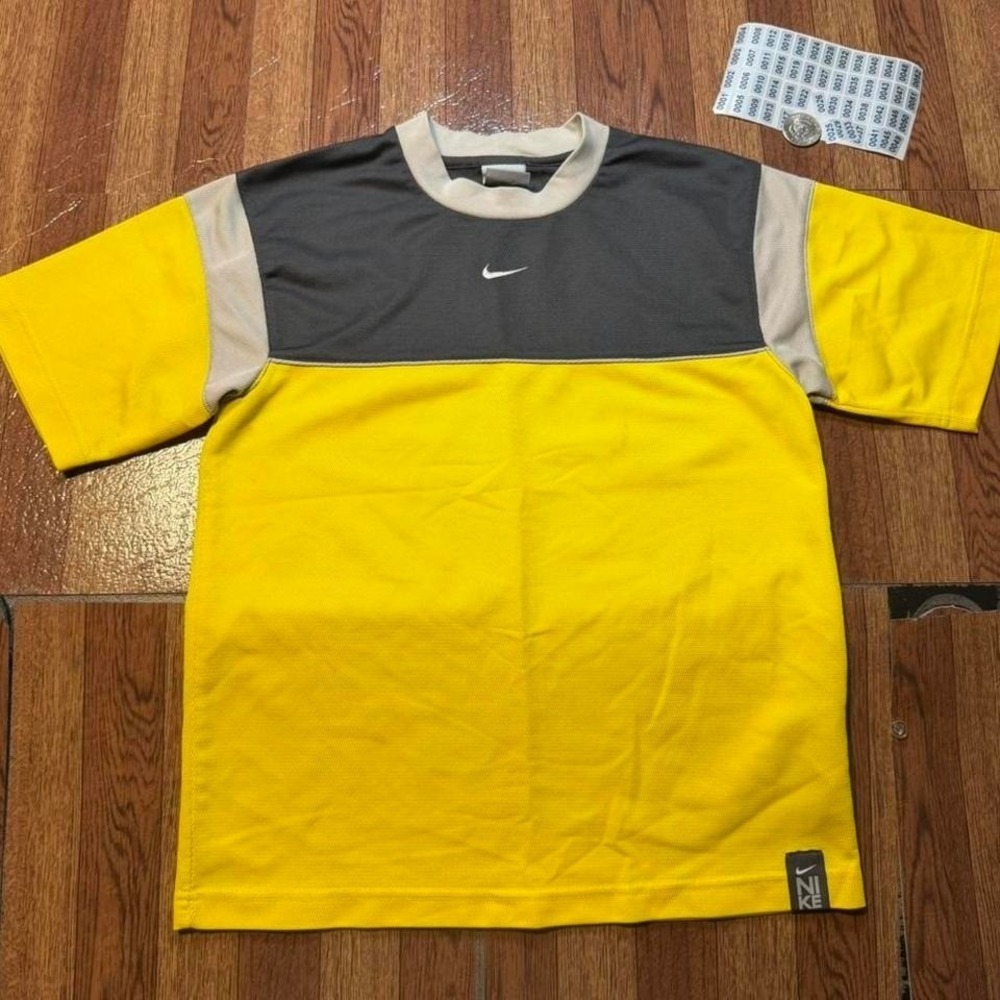 Nike Vtg 90's Silver Swoosh Retro Tech Shirt Youth Medium (10)